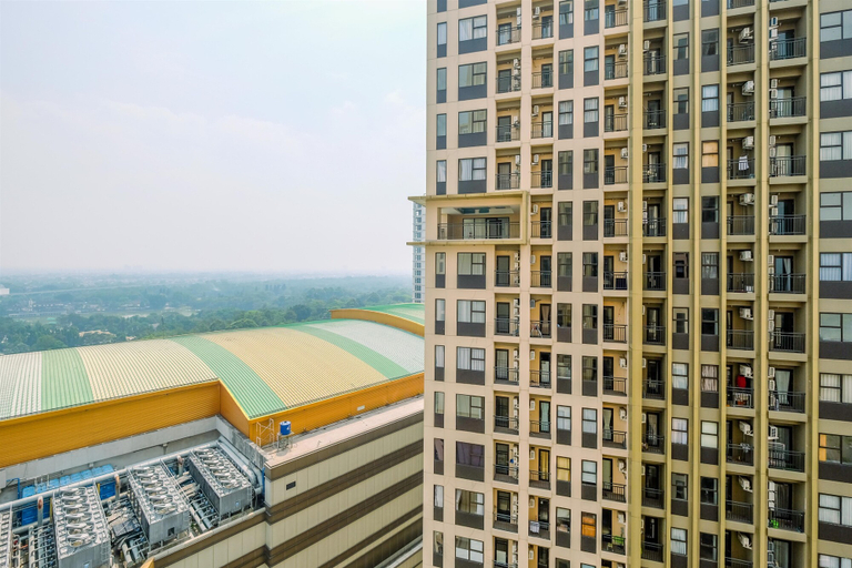Exterior & Views 2, Comfy and Modern Studio at Transpark Cibubur Apartment By Travelio, Depok