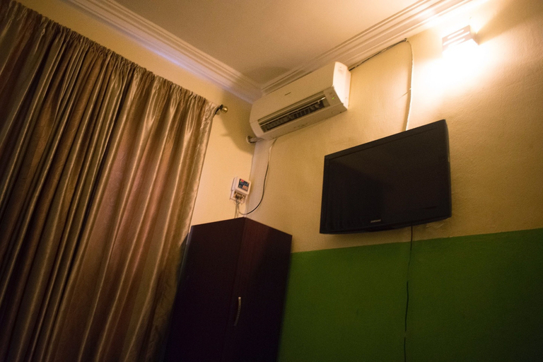 Others 5, Taverna Guest House, Alimosho