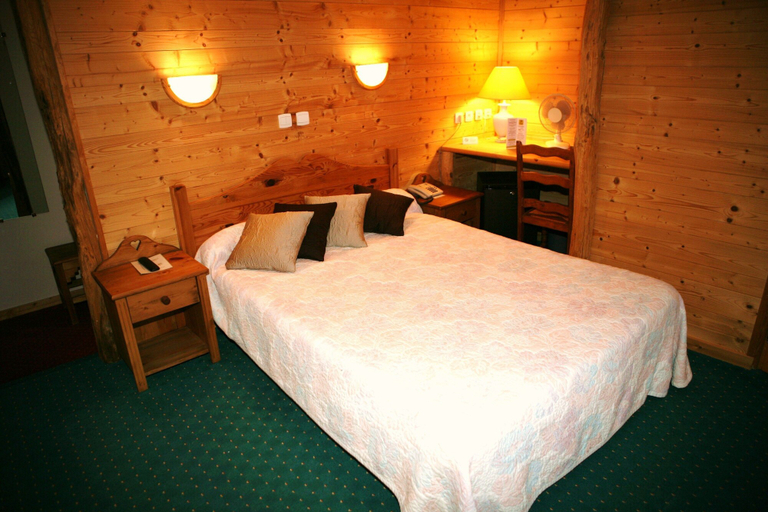 Bedroom 3, Hôtel De Bourgogne, Côte-d'Or
