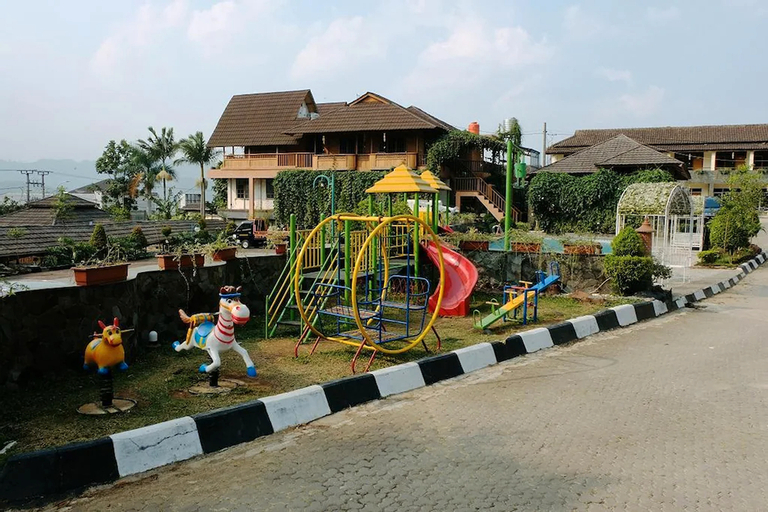 Hotel Pesona Ciwidey by ZUZU, Bandung