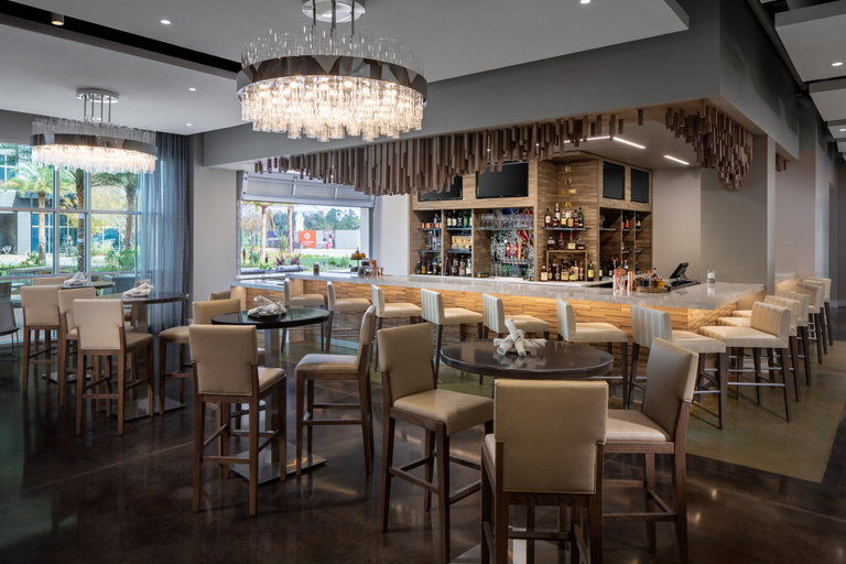 Food & Drinks 5, Hotel Indigo GAINESVILLE-CELEBRATION POINTE by IHG, Alachua