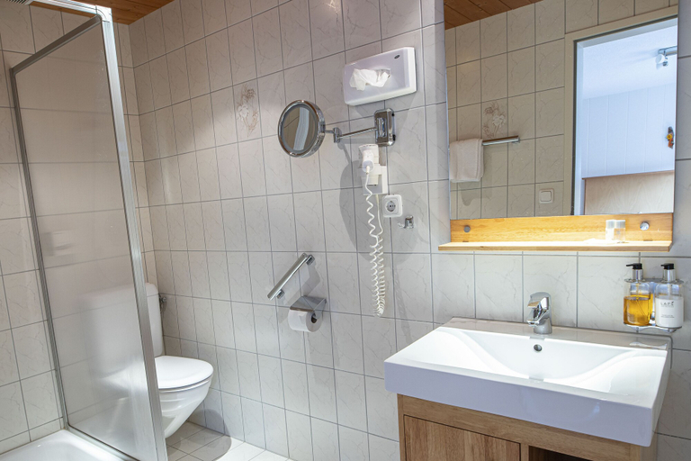 Bathroom 4, Hotel Lucia, Bregenz