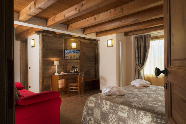 Bedroom 3, Dresalwoald, Aosta