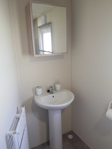 Bathroom 4, Lodge - Sleeps 8 - Parking, Wifi,, Essex
