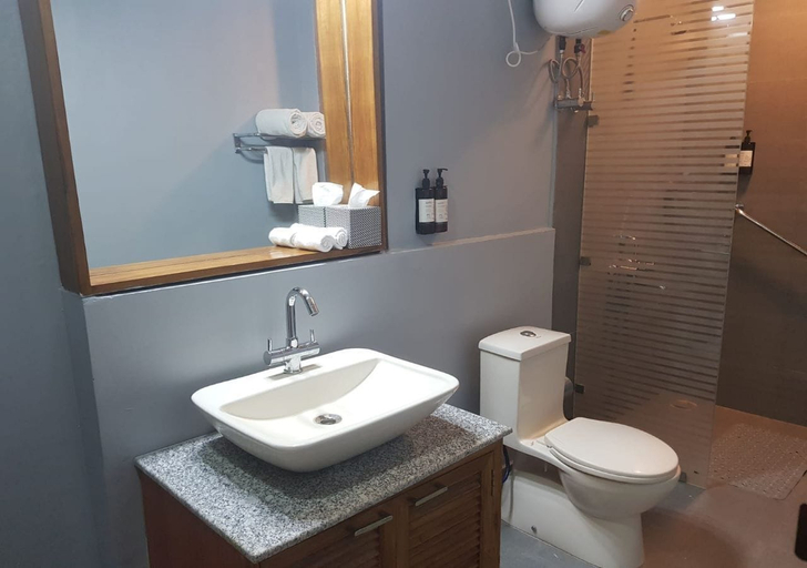 Bathroom 4, BluSalzz Escapade, Lansdowne - Uttarakhand, Garhwal