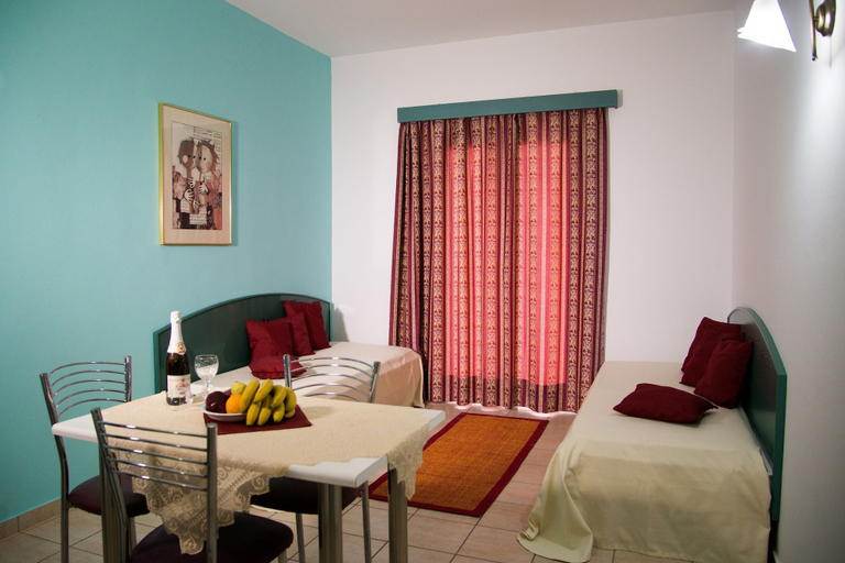 Bedroom 3, Theoni Apartments, Crete