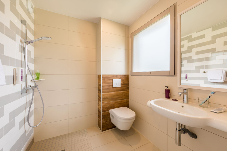 Bathroom 4, Center Parcs Villages Nature Paris, Seine-et-Marne