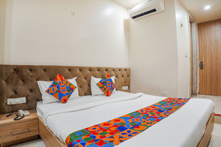 Bedroom 3, Fabhotel Om Palace, Bhopal