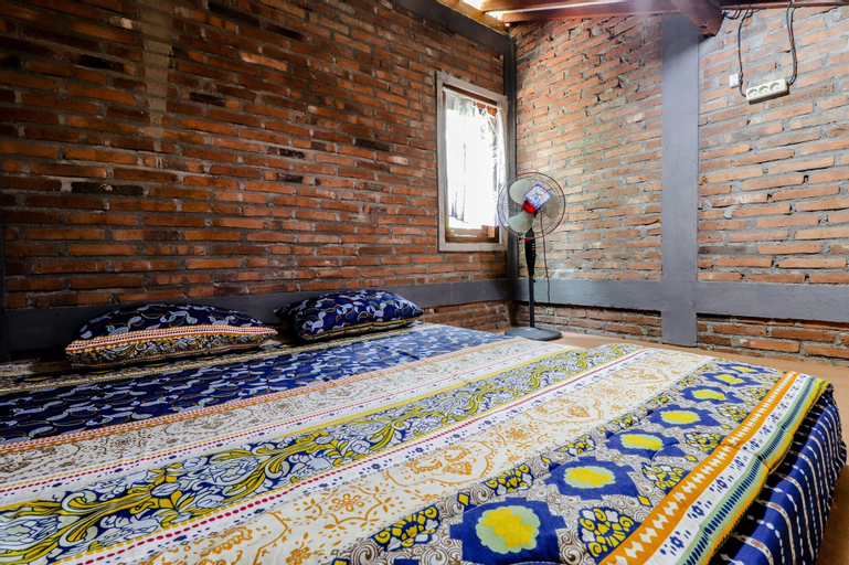 Bedroom 18