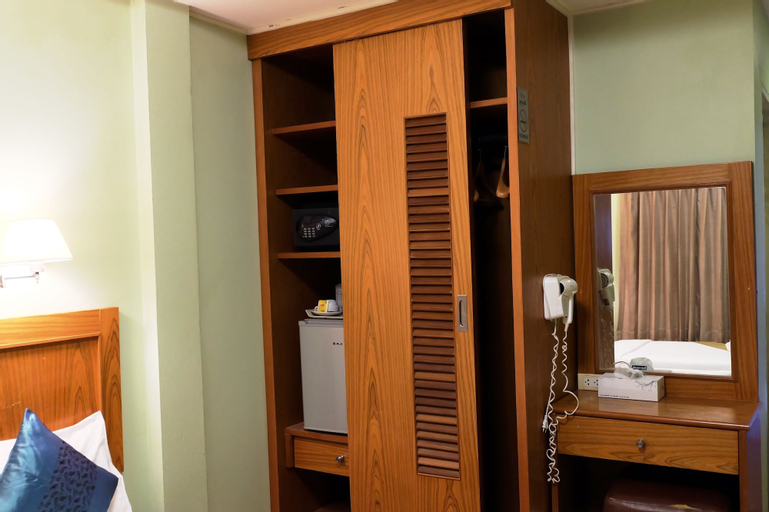 Bedroom 9