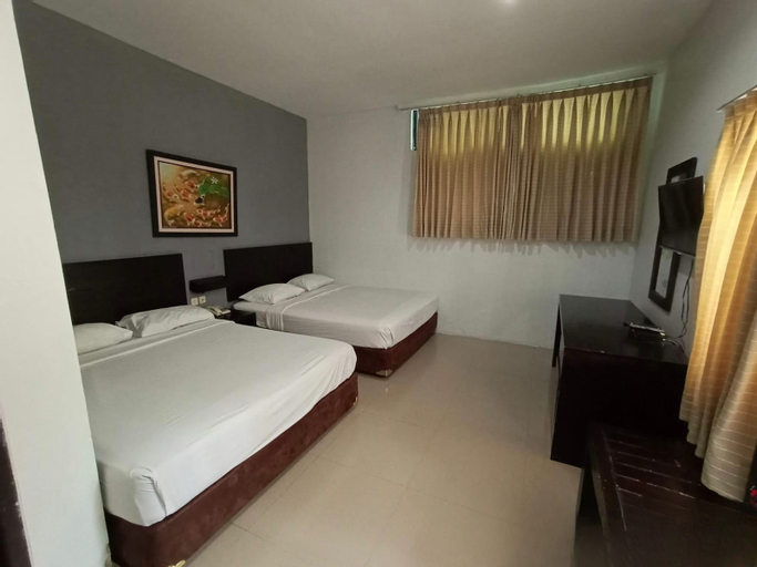 Bedroom 2, Hotel Century, Pangandaran