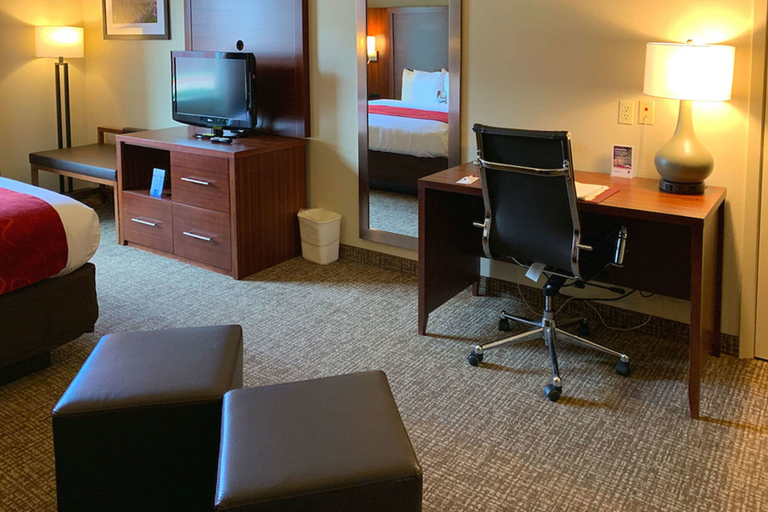 Bedroom 3, Comfort Suites Texas Ave., Brazos