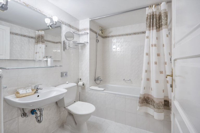 Bathroom 3, Park Spa Hotel Sirius, Karlovy Vary