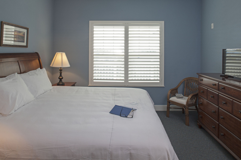Bedroom 2, Bluewater Resort & Marina by Spinnaker Resorts, Beaufort