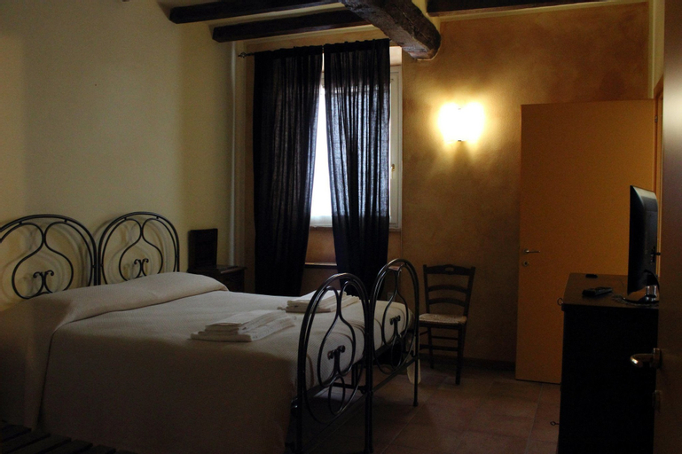 Bedroom 16