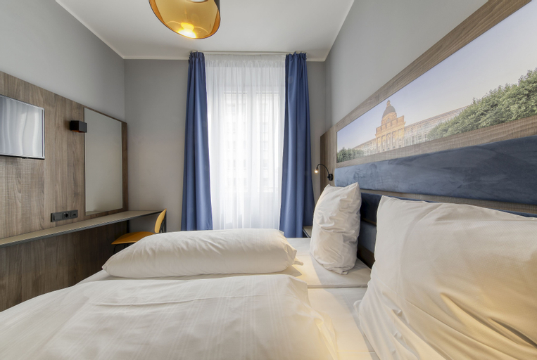 Bedroom 26