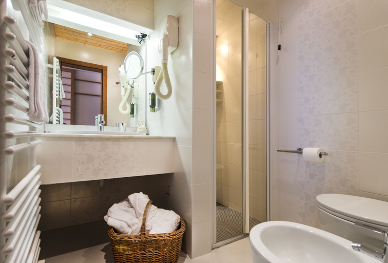 Bathroom 4, Sport Hotel Panorama - SPA Resort, Trento