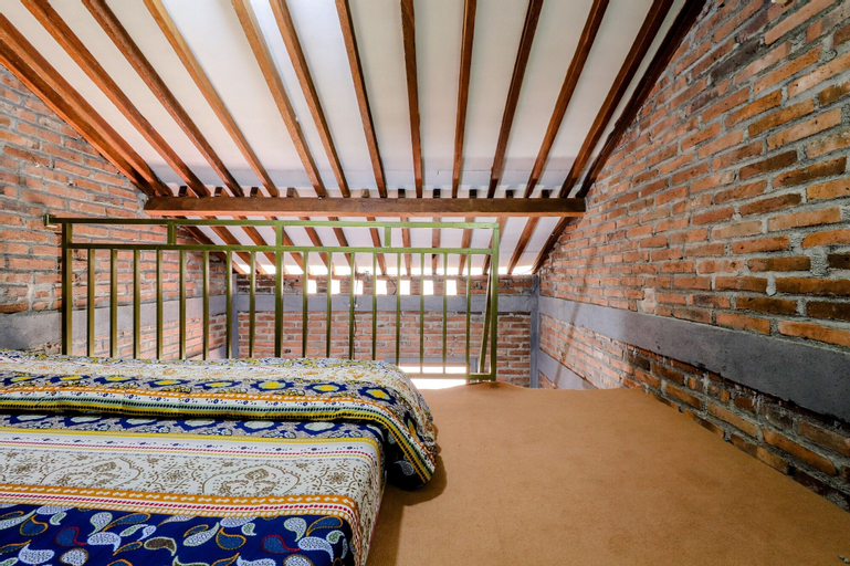Bedroom 27