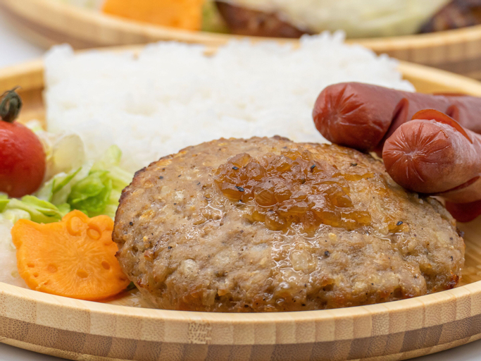 Food & Drinks 15