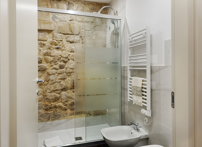 Bathroom 5, Itria Palace, Ragusa