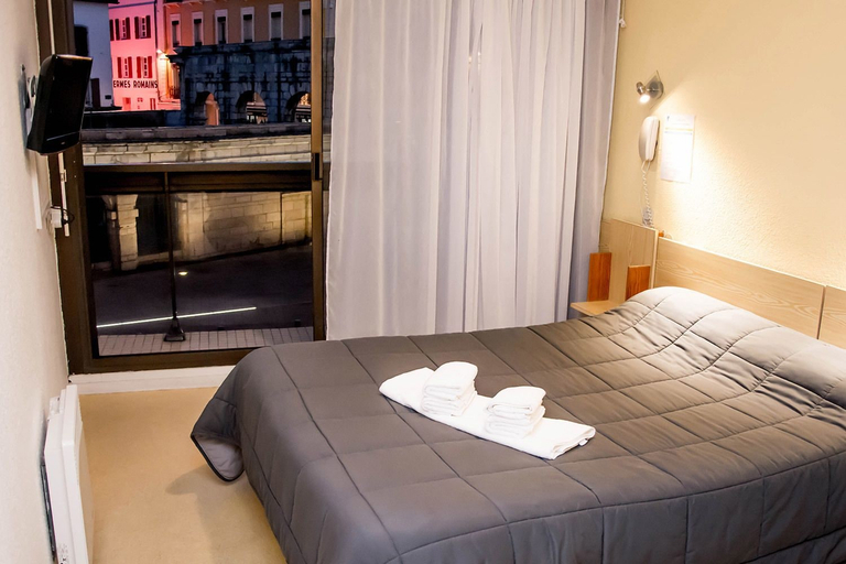 Bedroom 4, Hôtel Bains Sarrailh, Landes