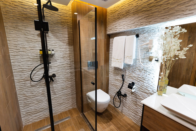 Bathroom 5, Kass Diamond Resort, Tsalka