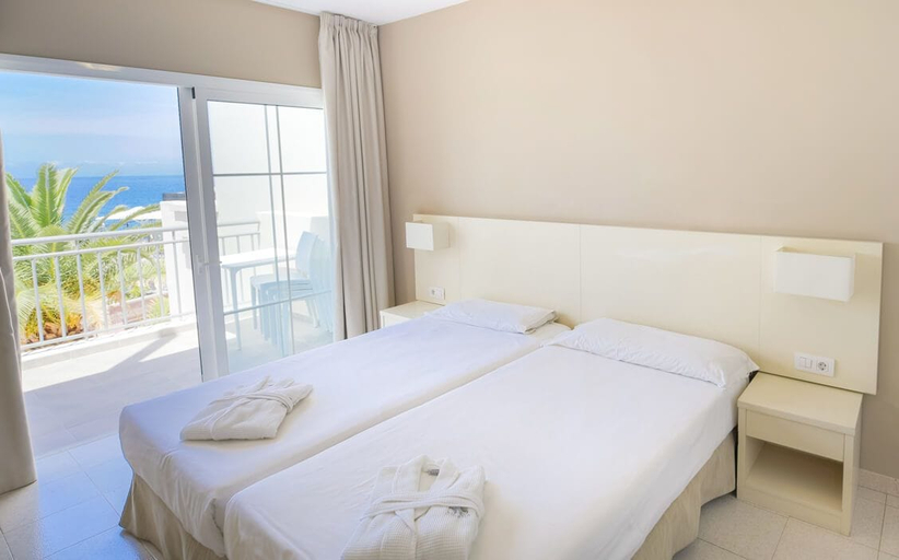 Bedroom 2, Los Olivos Beach Resort, Santa Cruz de Tenerife