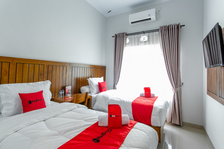 Bedroom 12
