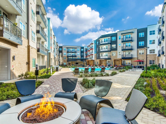Room 2, Comfy 1BR King Suite Close to Downtown w Fast Wifi, Travis