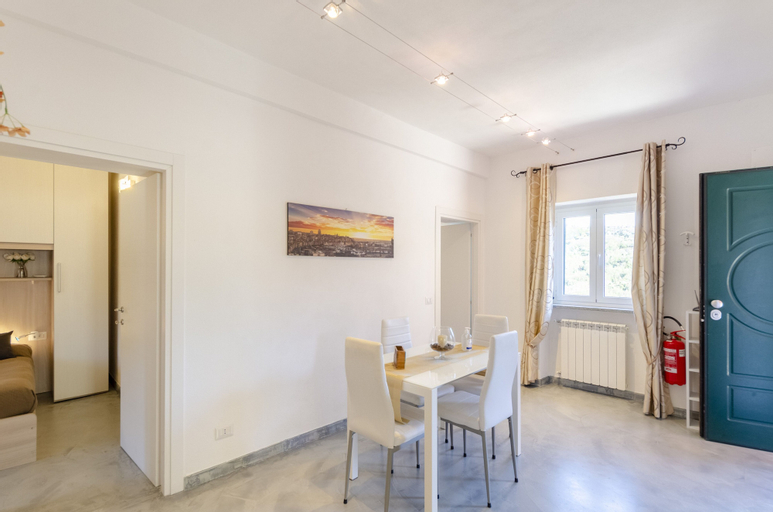 Dining Room 7