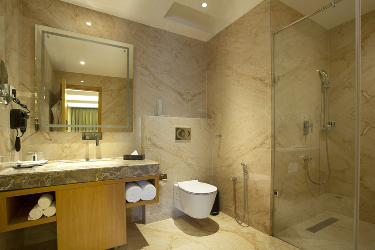 Bathroom 4, Ramada by Wyndham Katra Station Road, Reasi