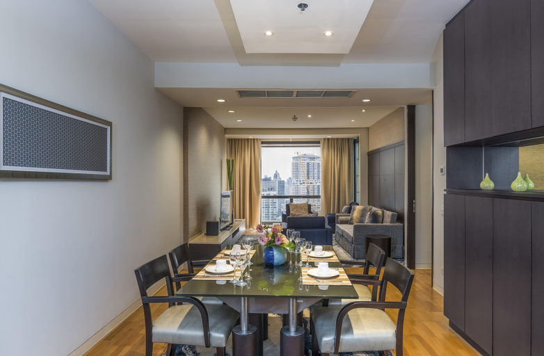 Dining Room 9