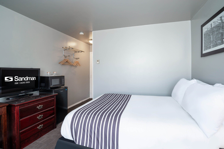 Bedroom 4, Sandman Inn Cache Creek, Thompson-Nicola