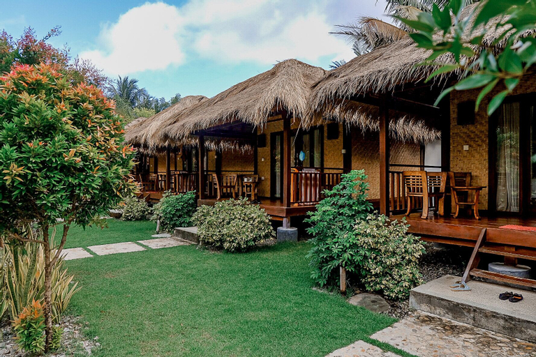 Exterior 3