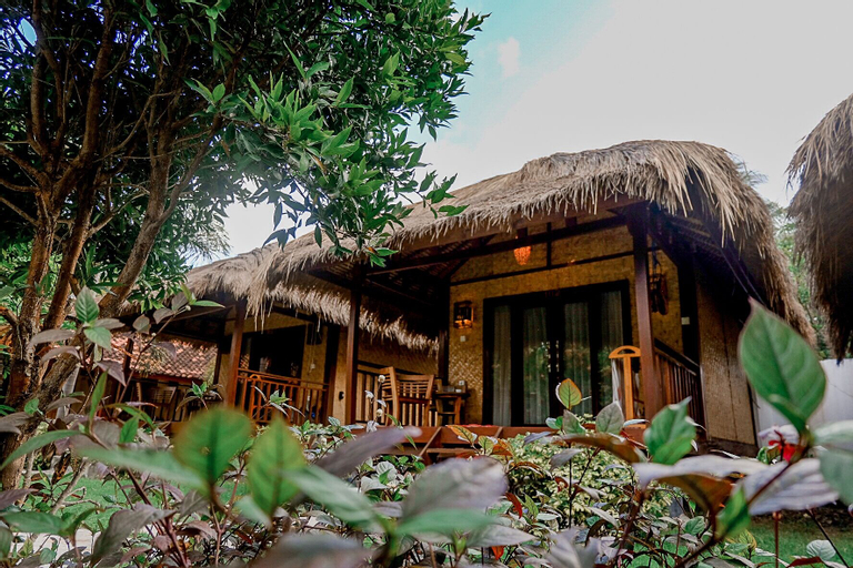 Exterior 4