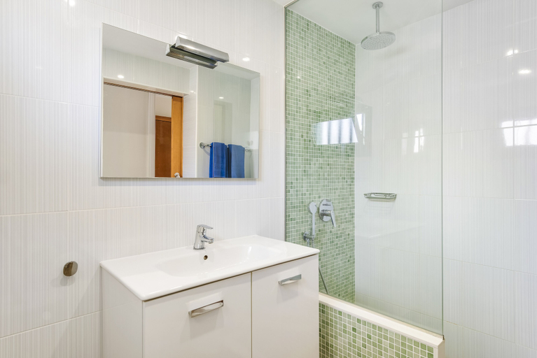 Bathroom 3, Las Adelfas, Las Palmas