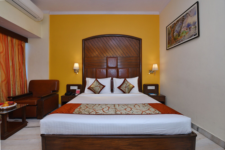 Bedroom 3, The Beaufort Inn, Delhi