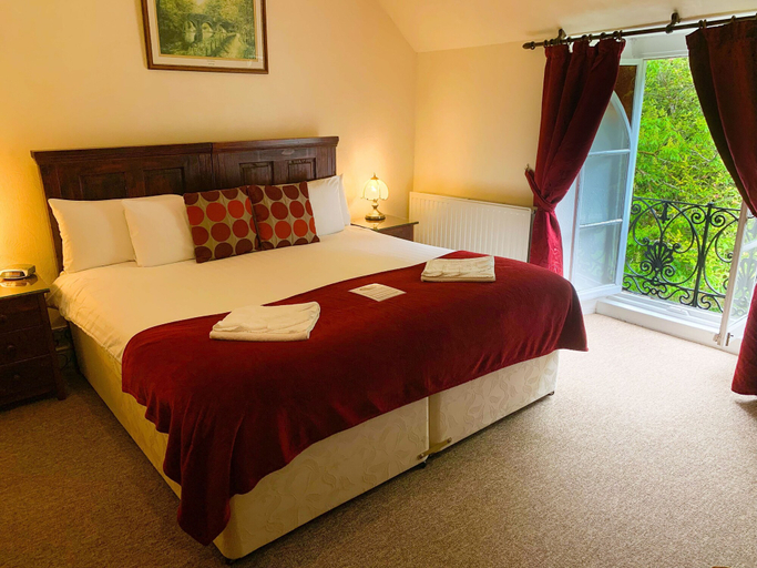 Bedroom 3, St Benets Abbey B&B, Cornwall