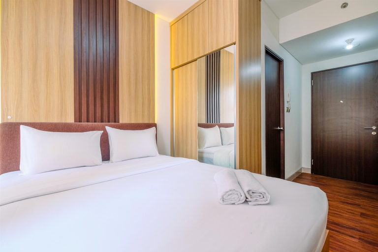 Bedroom 3, Comfy and Modern Studio at Transpark Cibubur Apartment By Travelio, Depok