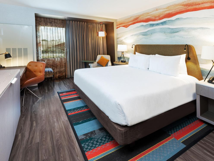 Bedroom 3, Hotel Indigo SPRING � WOODLANDS AREA by IHG, Montgomery