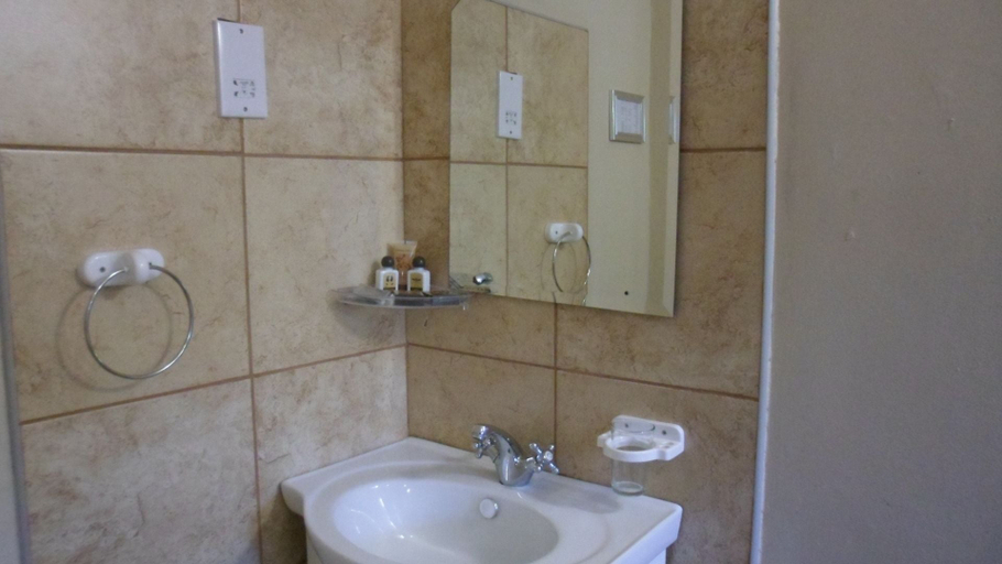 Bathroom, Kamore Guest Inn, Ngamiland West