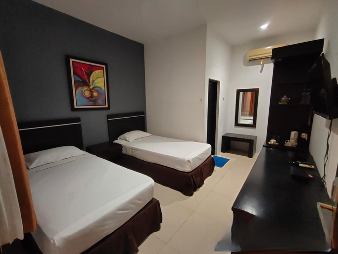 Bedroom 3, Hotel Century, Pangandaran