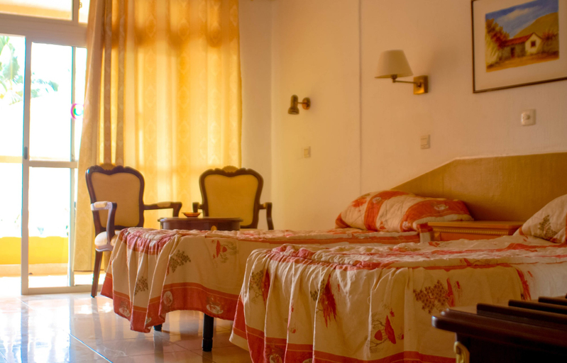 Bedroom 3, Cape Point Hotel, Kanifing