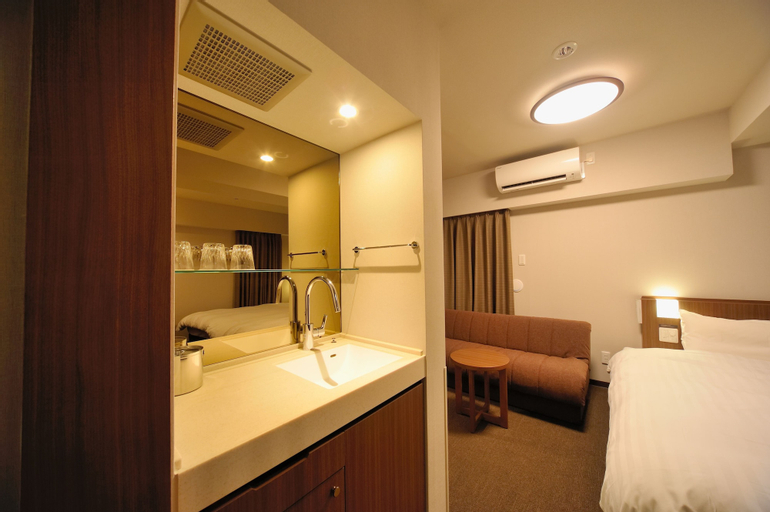 Bedroom 16