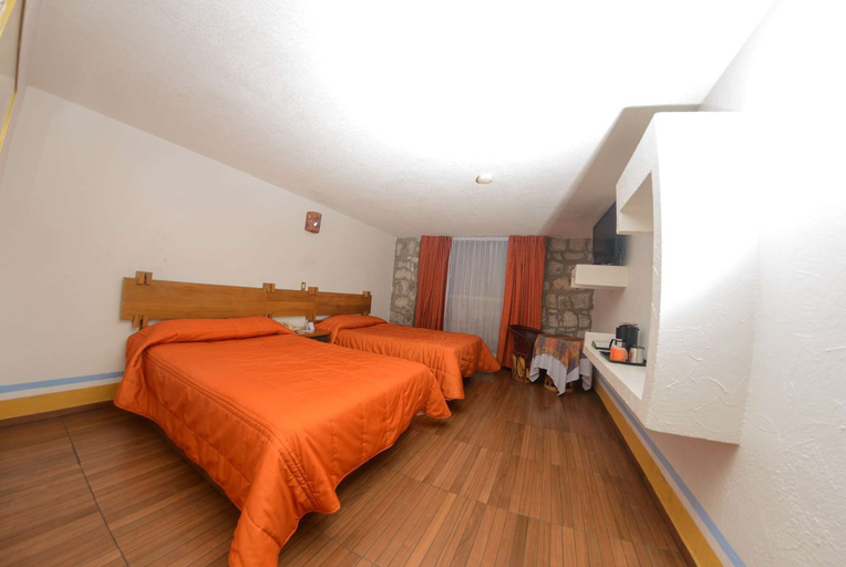 Bedroom 4, Howard Johnson Calle Real Morelia, Morelia