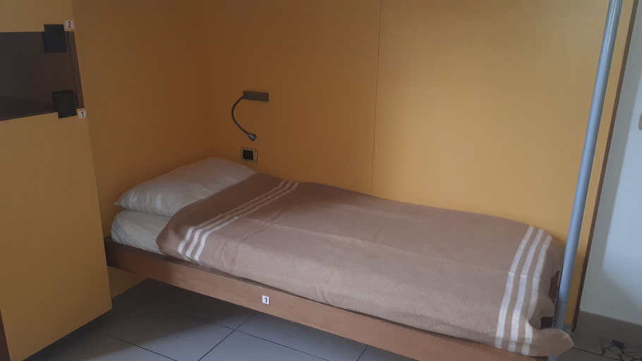 Bedroom 5, Seven Hostel, Napoli