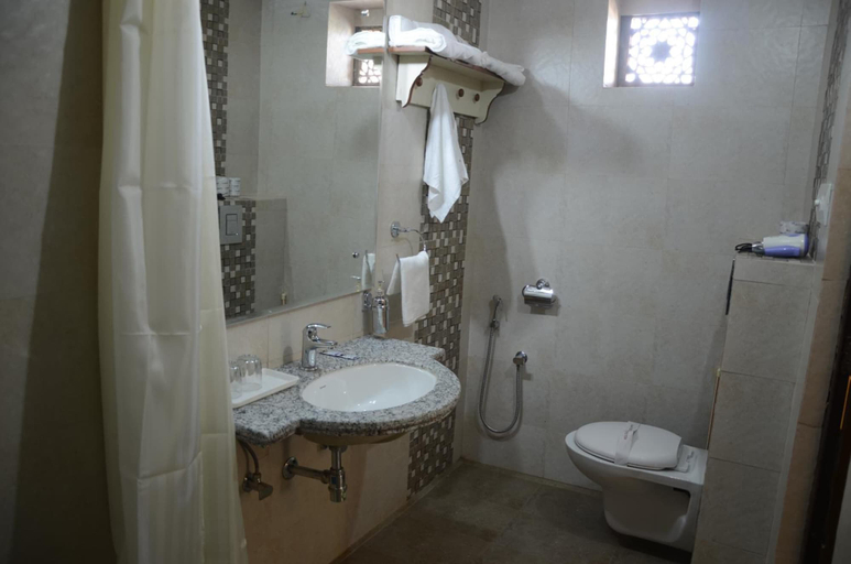 Bathroom 5, The Raj Mandir, Jodhpur