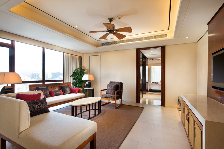 Bedroom 2, Crowne Plaza SANYA CITY CENTER, Sanya