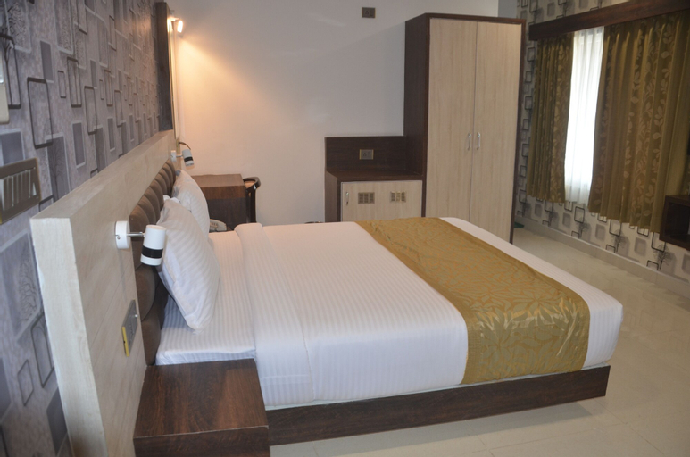 Bedroom 8