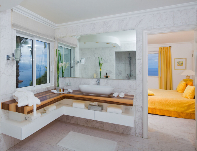 Bathroom 5, Jardin de la Paz, Santa Cruz de Tenerife